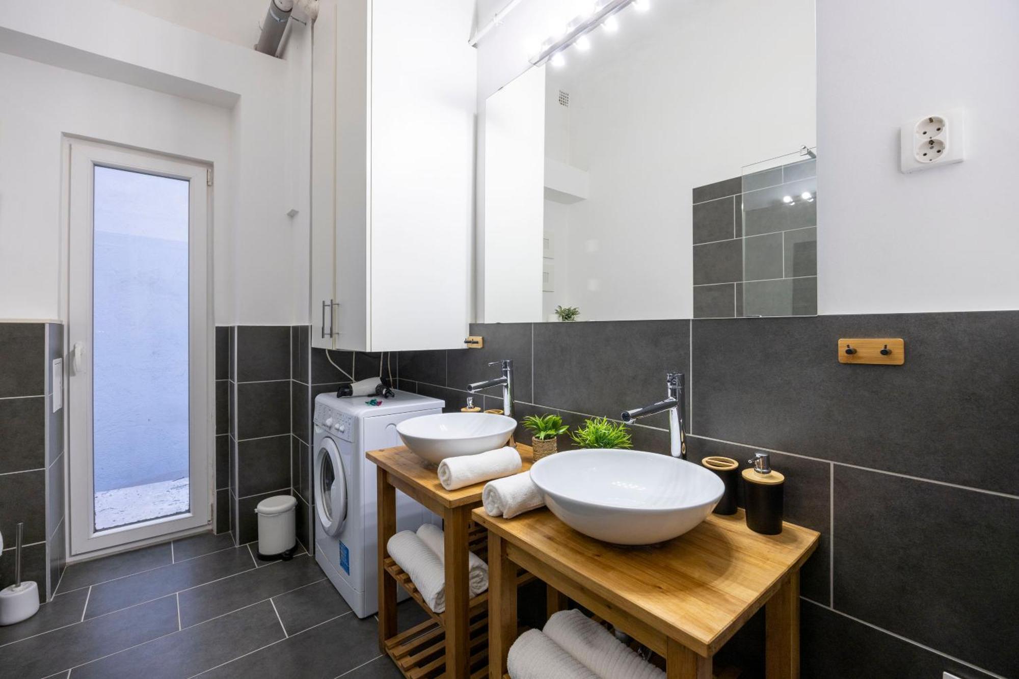 Charming & Cozy Stylish Apartment In The Heart Of بودابست المظهر الخارجي الصورة