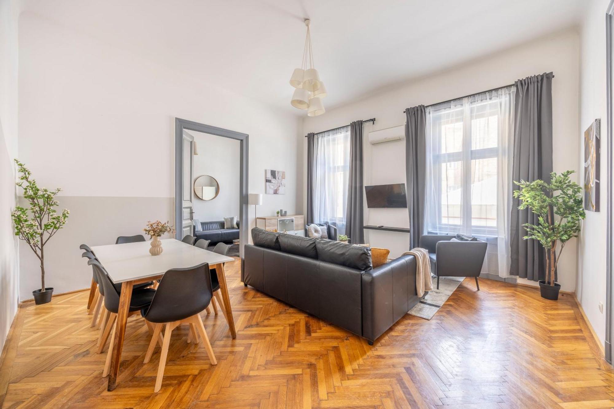 Charming & Cozy Stylish Apartment In The Heart Of بودابست المظهر الخارجي الصورة